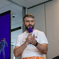 Александр Момот логотип
