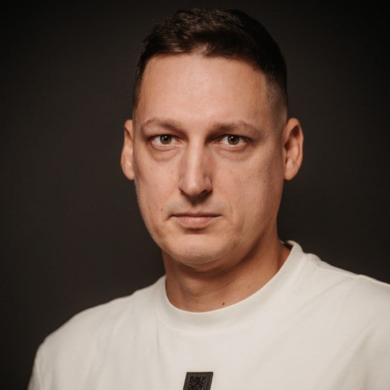 Евгений Аралов логотип