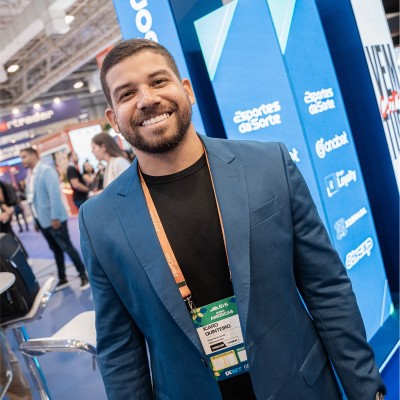 Икаро Кинтейро логотип