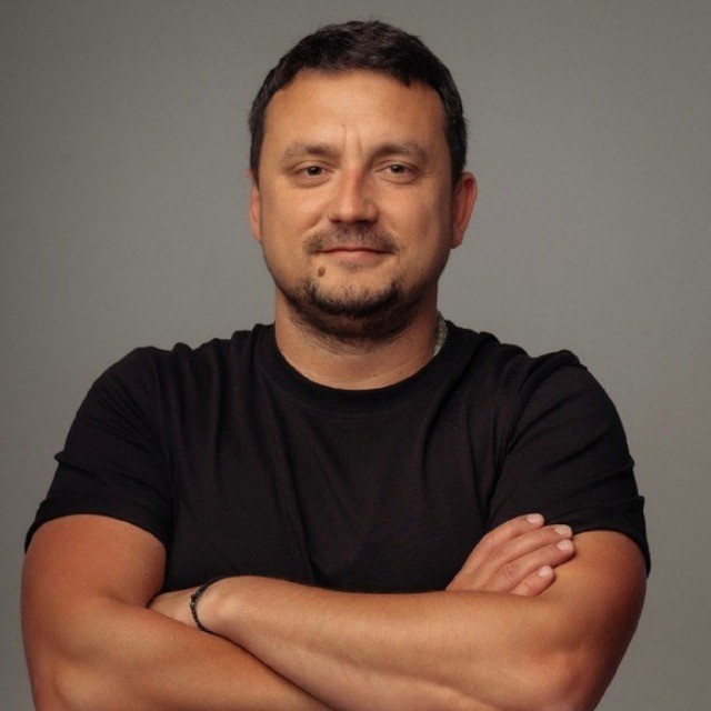 Олег Остапенко логотип